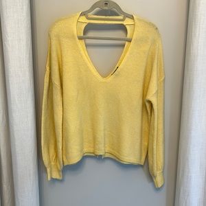 William B Yellow Cut Out Sweater | Large